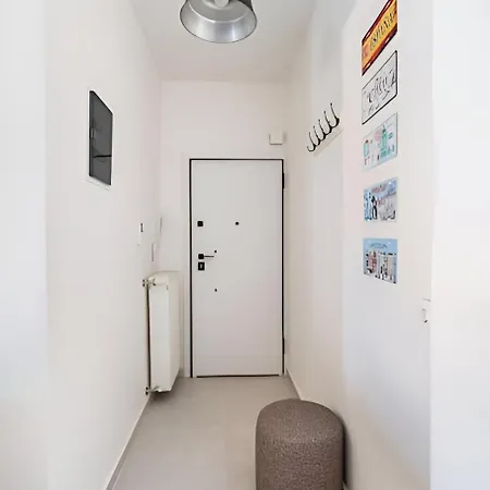Elegant, Modern & Spacious Apartment In Thessaloniki With Balcony Exterior photo