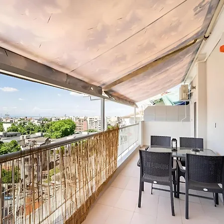 Elegant, Modern & Spacious Apartment In Thessaloniki With Balcony Exterior photo