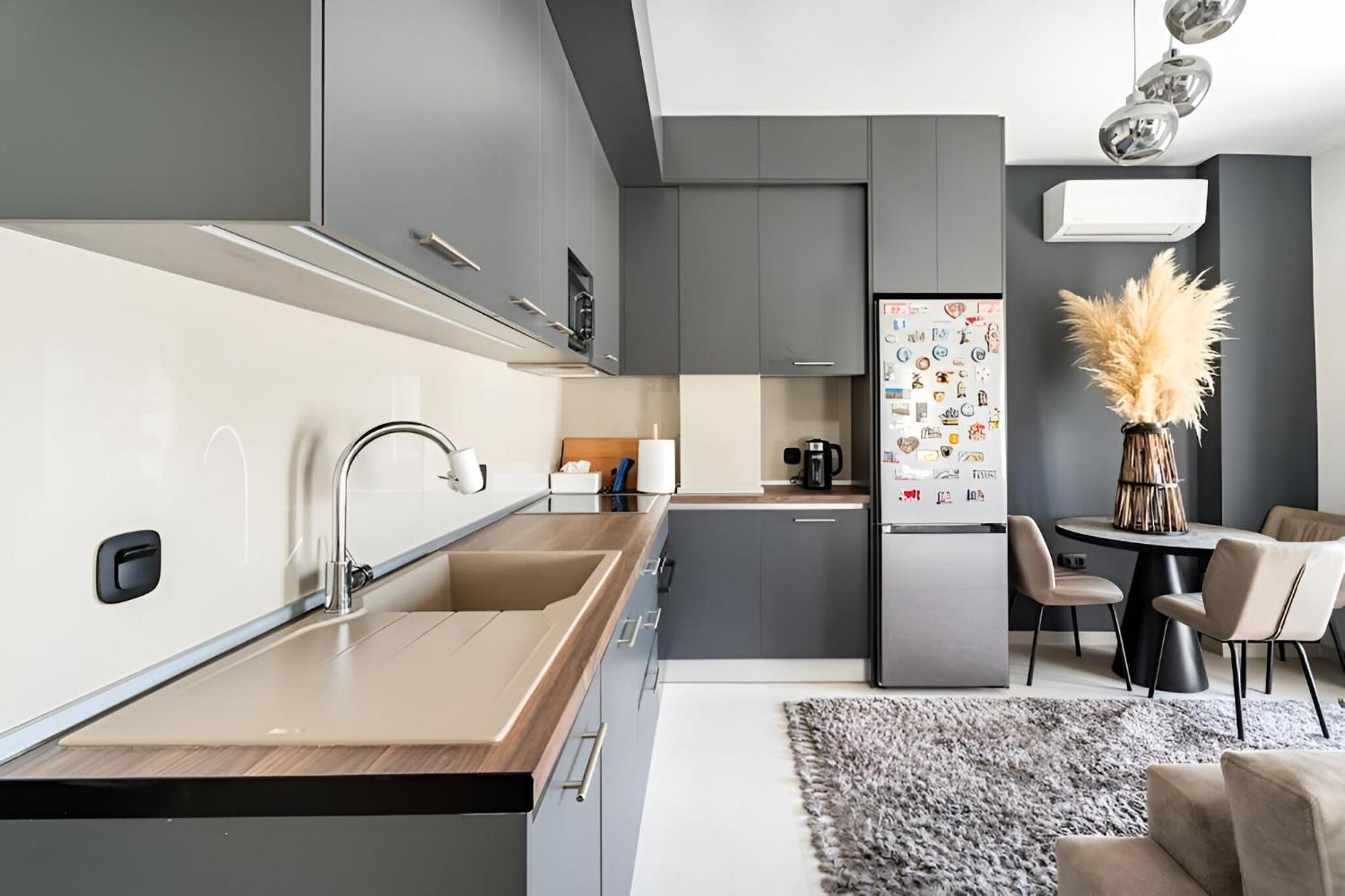 Apartmán Elegant, Modern & Spacious In With Balcony Soluň